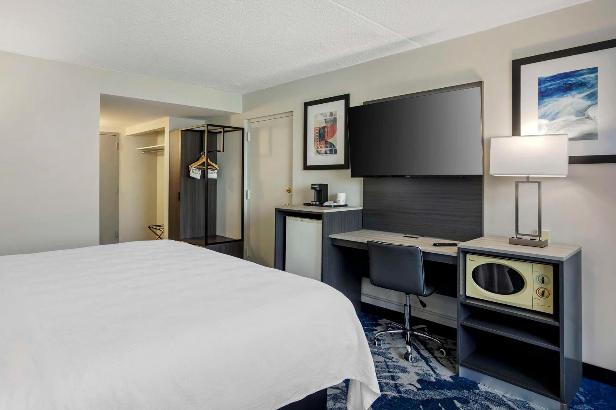 Best Western Rutgers University Hotel East Brunswick Exterior foto